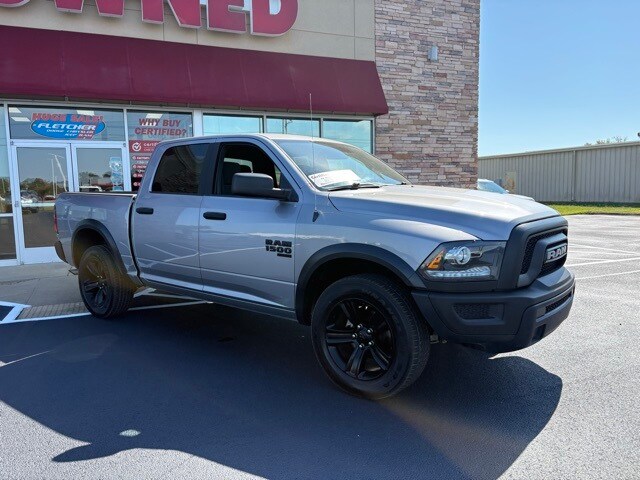 2024 Ram 1500 Classic Warlock photo 2