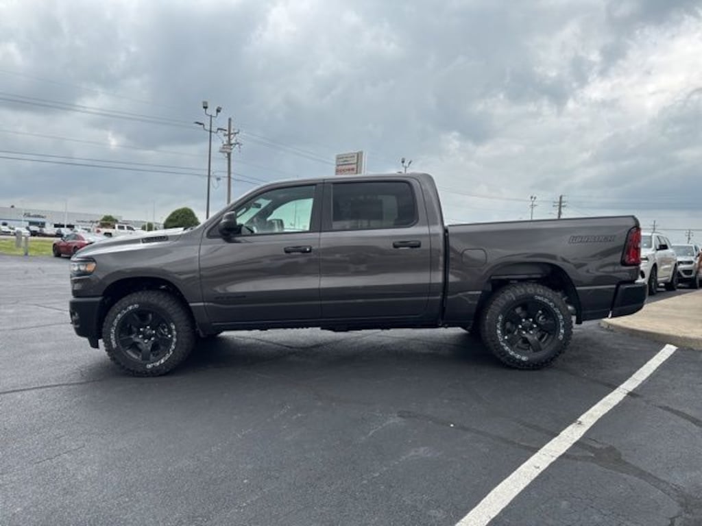 New 2026 Ram 1500 WARLOCK CREW CAB 4X4 5'7 BOX Pickup