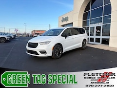 2026 Chrysler Pacifica SELECT AWD Passenger Van