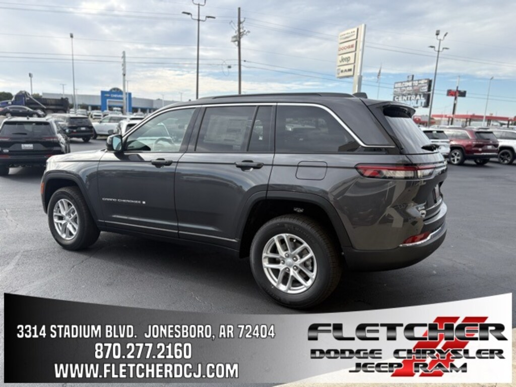 New 2025 Jeep Grand Cherokee LAREDO X 4X4 Sport Utility