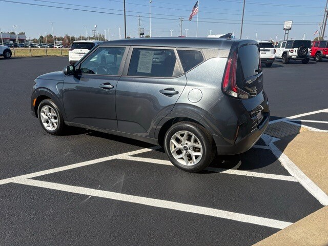 2024 Kia Soul LX photo 3