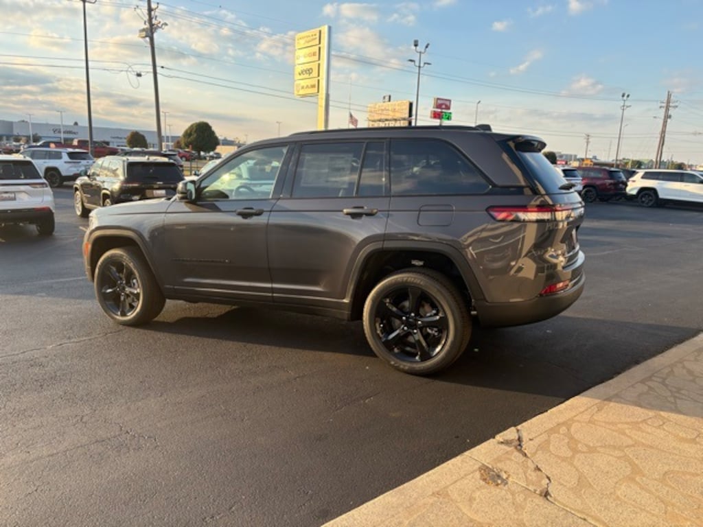 New 2025 Jeep Grand Cherokee ALTITUDE X 4X4 Sport Utility