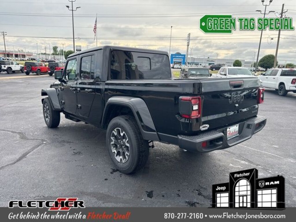 New 2026 Jeep Gladiator SAHARA 4X4 Pickup