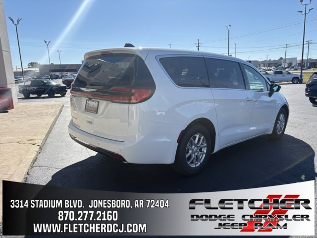 New 2026 Chrysler Pacifica SELECT Passenger Van