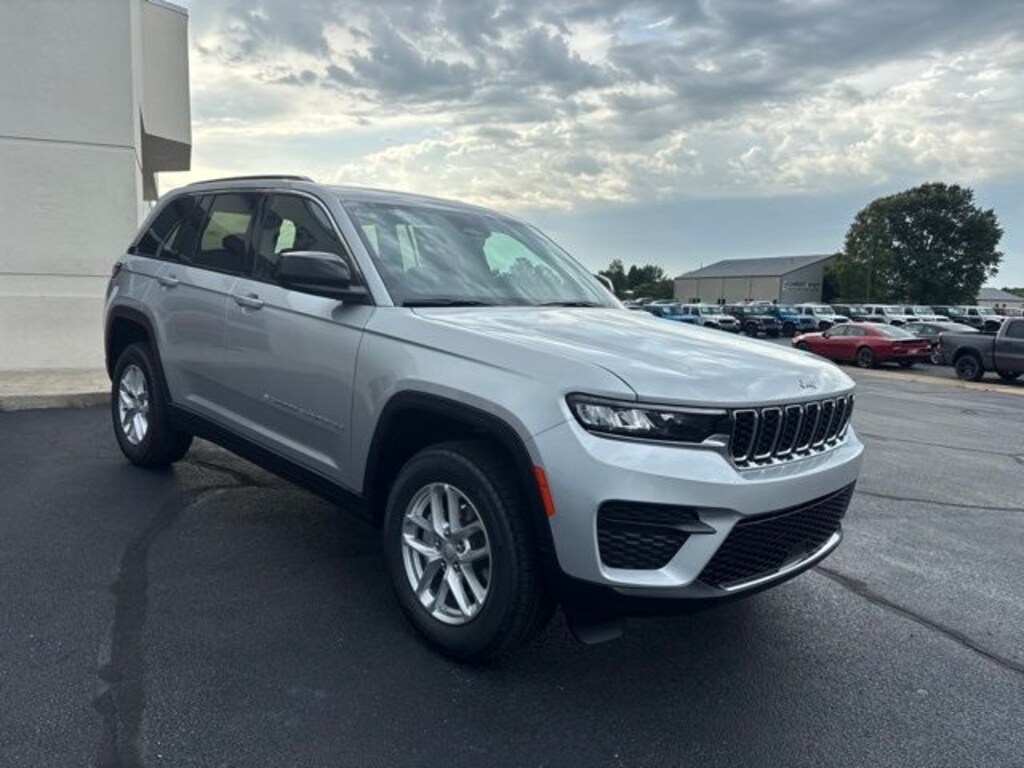 New 2026 Jeep Grand Cherokee LAREDO X 4X4 Sport Utility