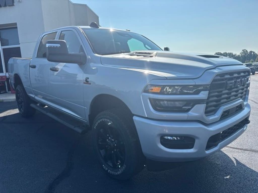 New 2026 Ram 2500 BLACK EXPRESS CREW CAB 4X4 6'4 BOX Pickup