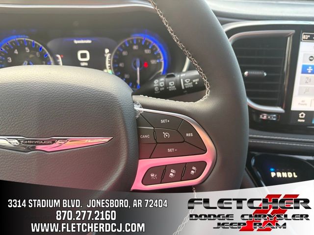 2026 Chrysler Pacifica Select - Photo 12
