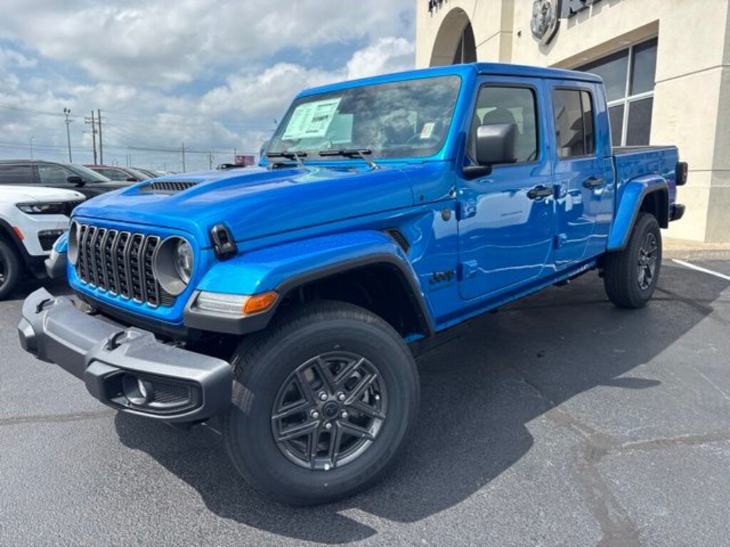 New 2026 Jeep Gladiator SPORT S 4X4 Pickup