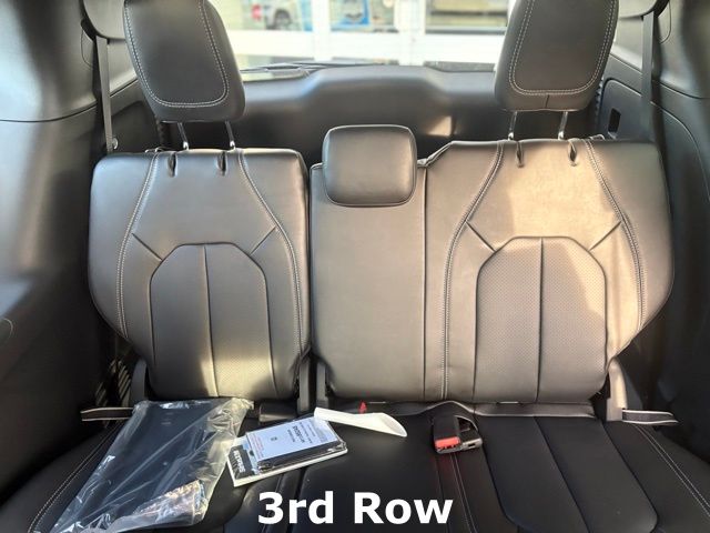 2026 Chrysler Pacifica Select - Photo 7