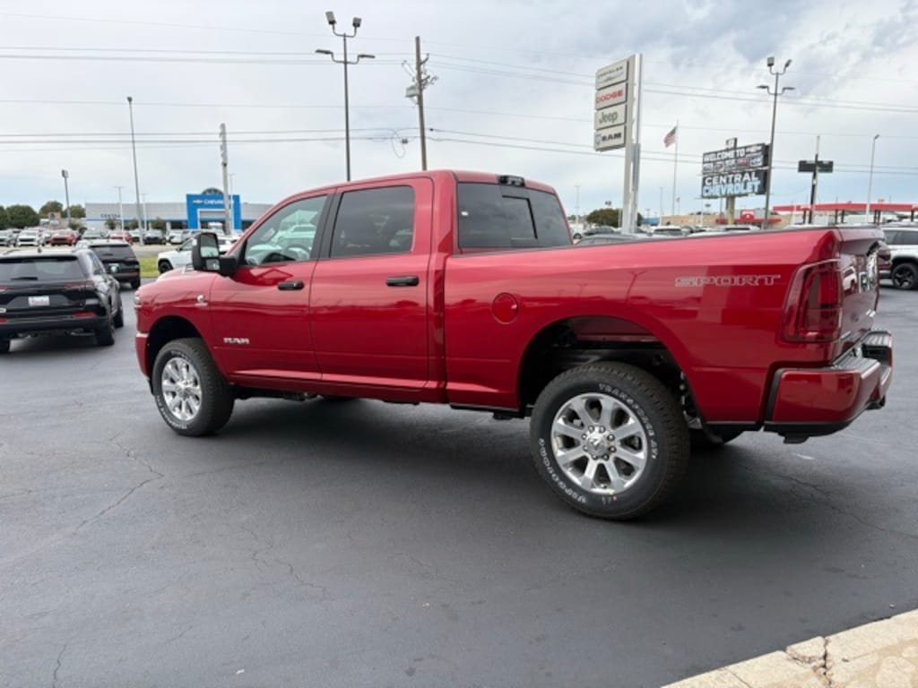 New 2026 Ram 2500 BIG HORN CREW CAB 4X4 6'4 BOX Pickup