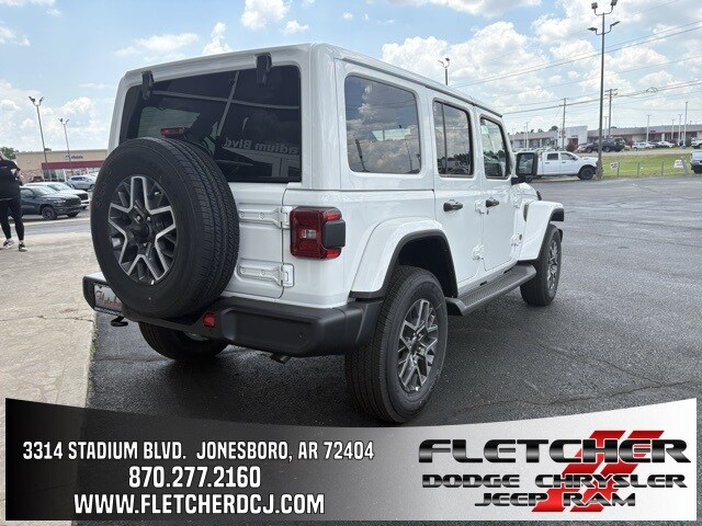 2025 Jeep Wrangler Sahara photo 3