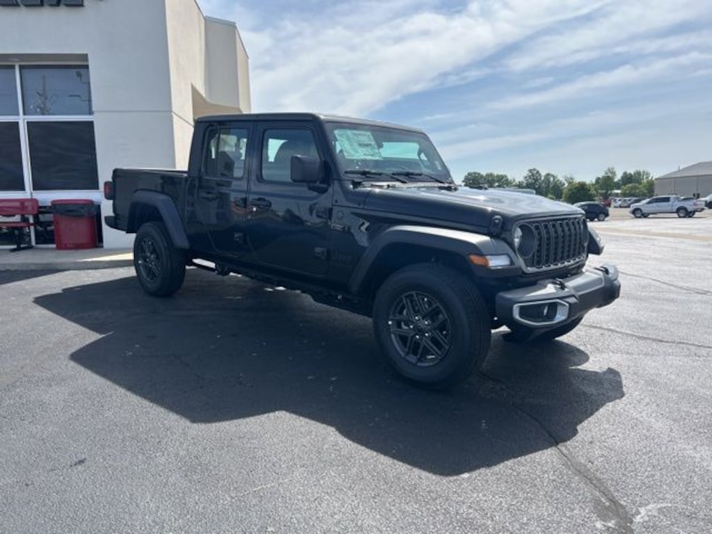 New 2026 Jeep Gladiator SPORT 4X4 Pickup