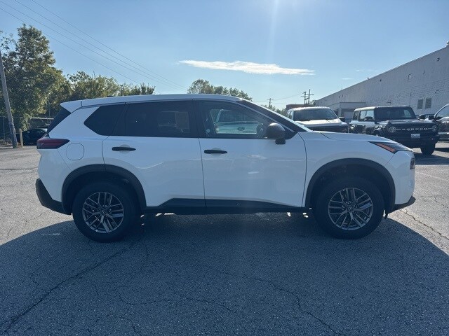 2023 Nissan Rogue S photo 4