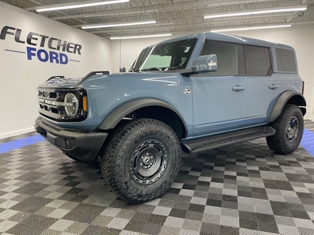 2025 Ford Bronco Outer Banks SUV