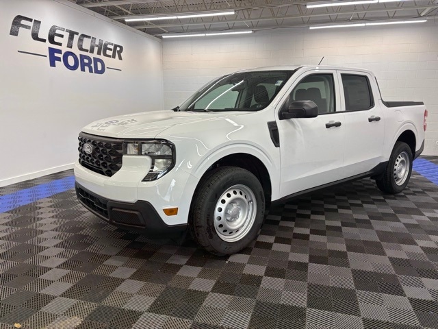 2025 Ford Maverick XL's photo