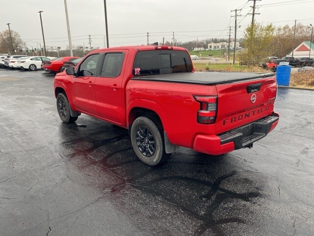 2024 Nissan Frontier SV photo 2