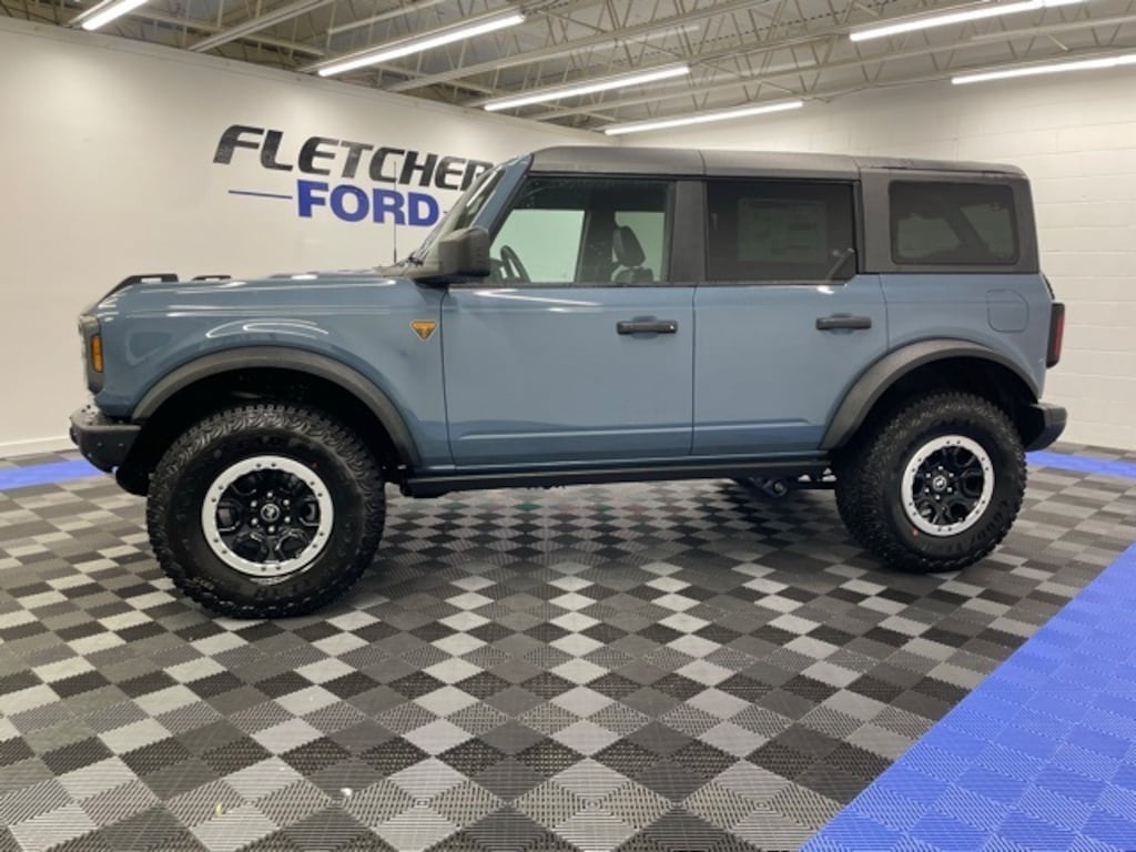New 2025 Ford Bronco Badlands SUV