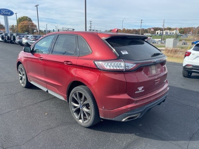 2016 Ford Edge Sport photo 2