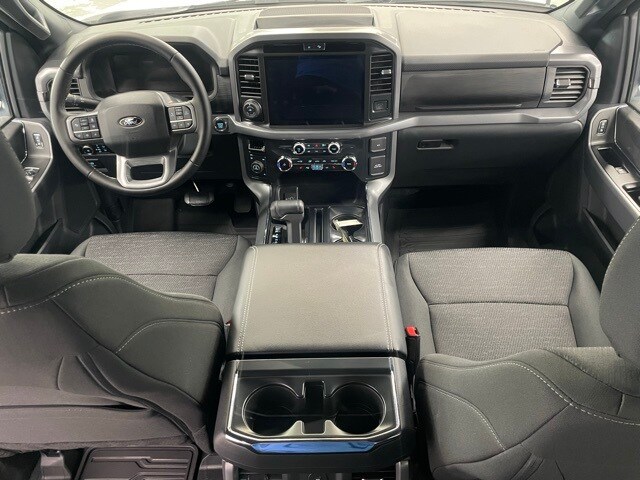 2025 Ford F-150 XLT photo 2