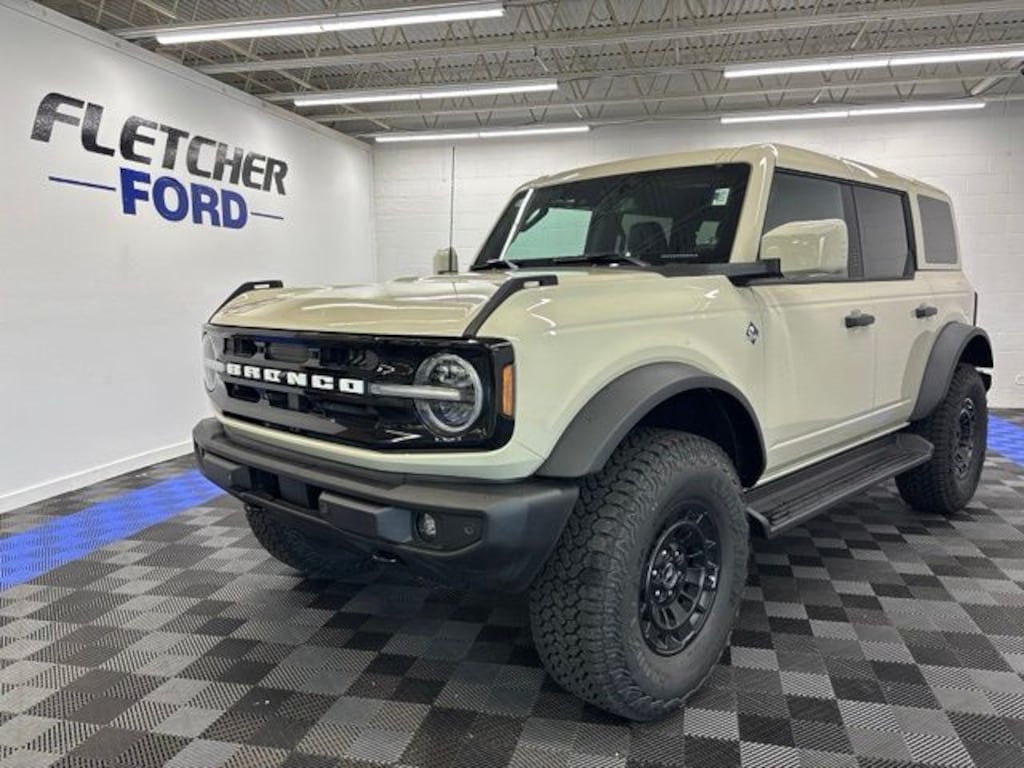 New 2026 Ford Bronco Outer Banks SUV