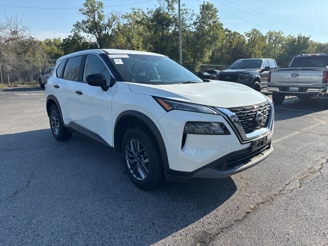 2023 Nissan Rogue S photo 3