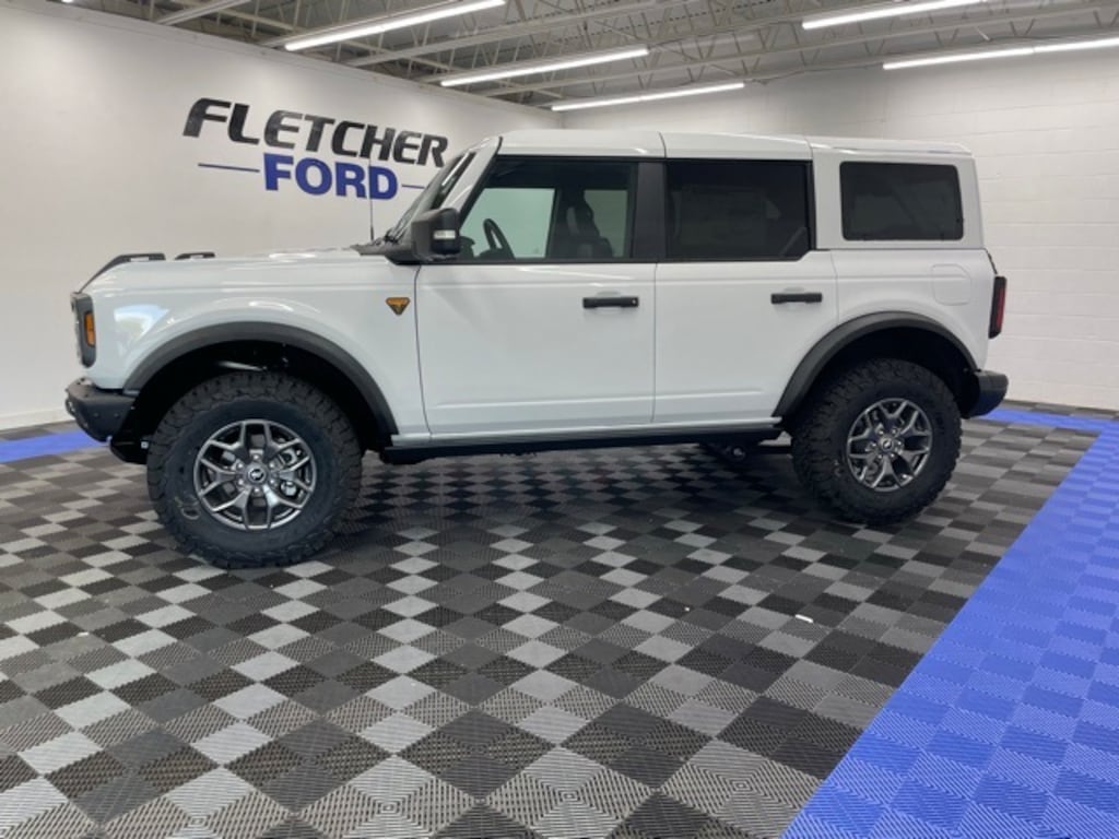 New 2025 Ford Bronco Badlands SUV