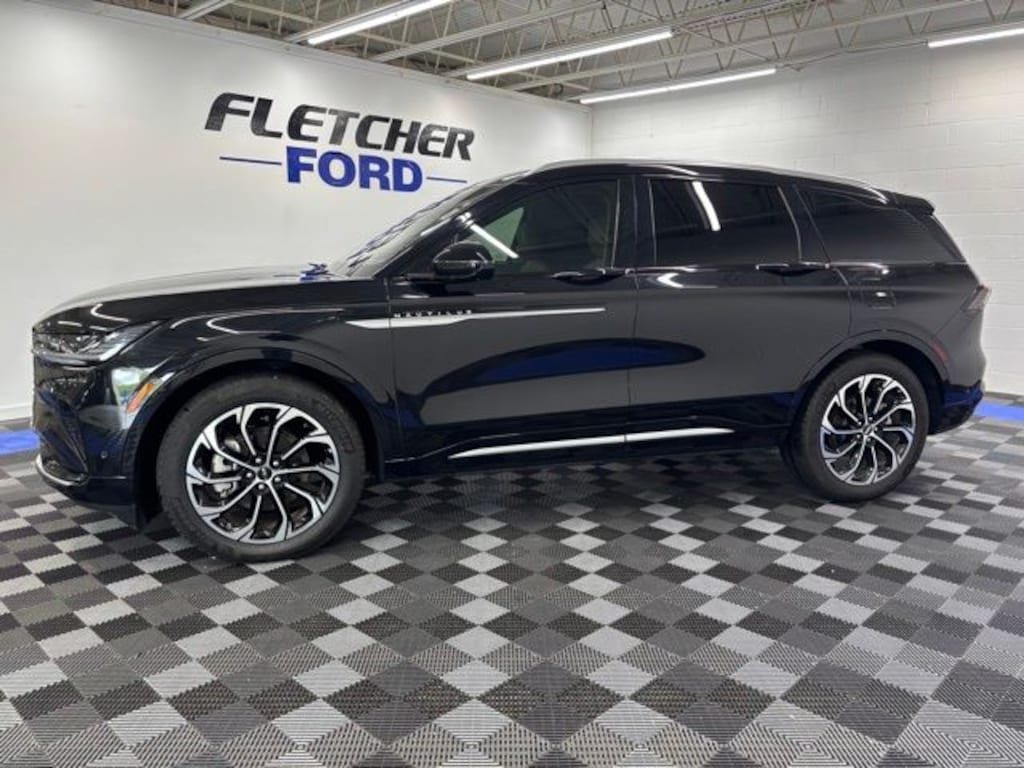 Used 2024 Lincoln Nautilus Reserve SUV