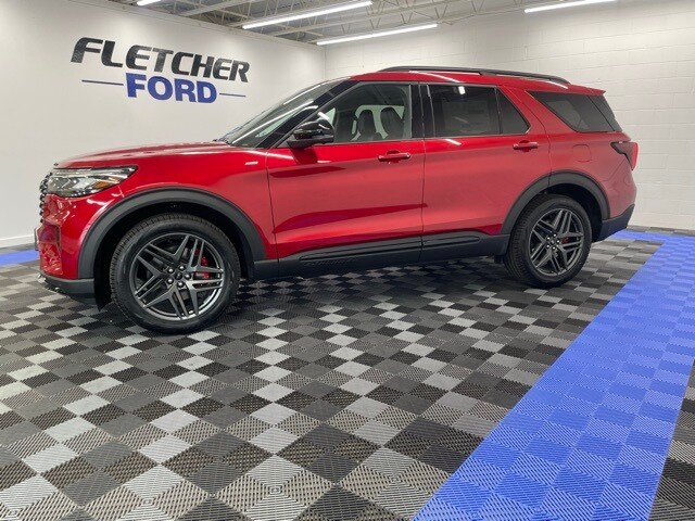 2025 Ford Explorer ST-Line photo 3