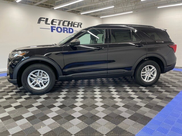 2026 Ford Explorer photo 3