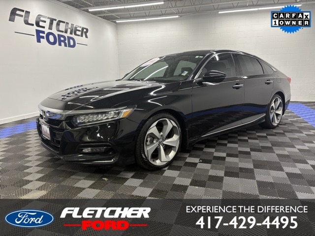 2018 Honda Accord Touring's photo