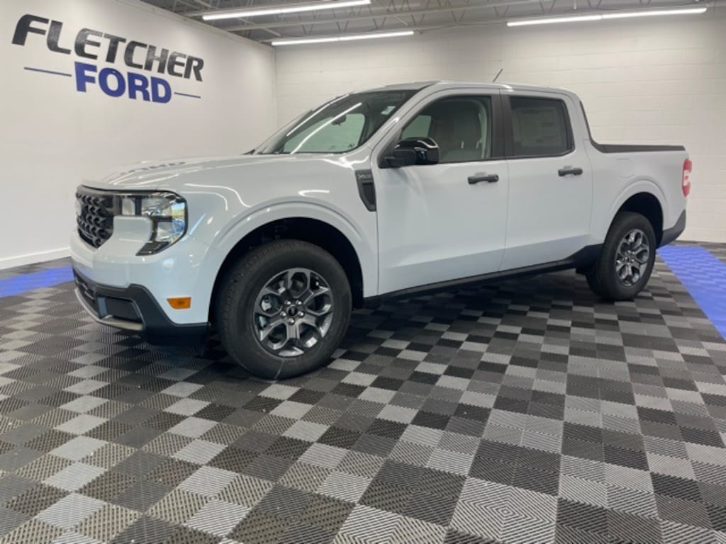 New 2025 Ford Maverick XLT Truck