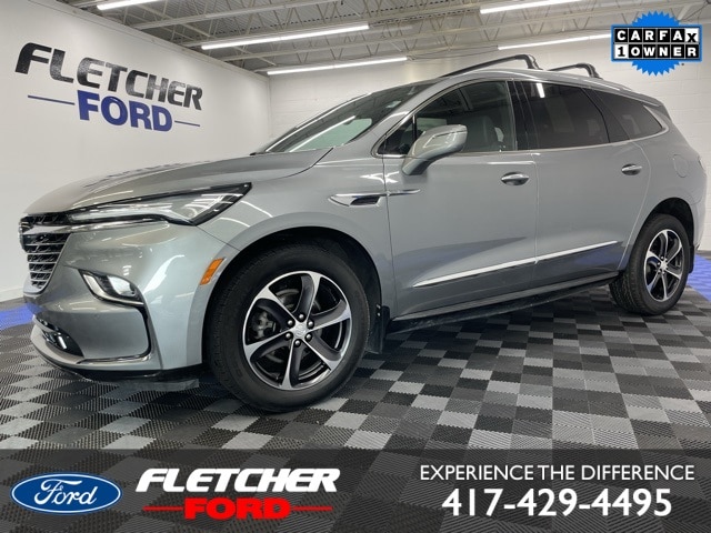 2023 Buick Enclave Essence's photo