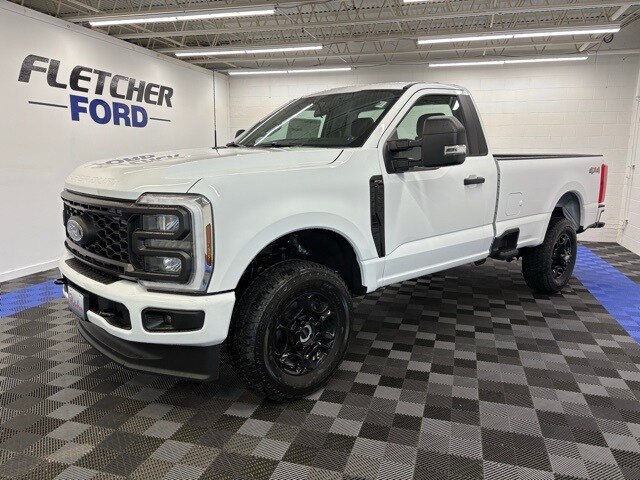 2026 Ford F-350 Super Duty XL's photo