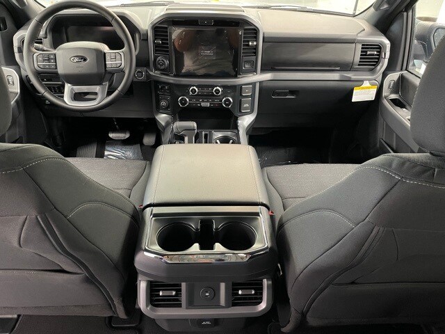 2025 Ford F-150 XLT photo 2