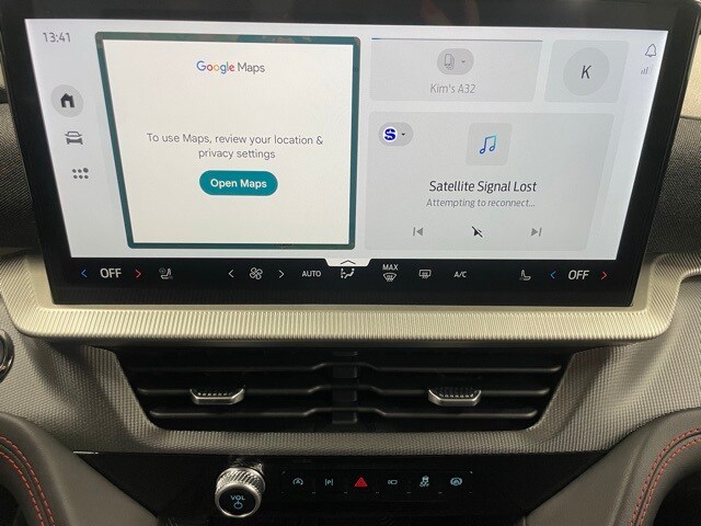 2025 Ford Explorer ST-Line photo 4