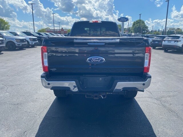2018 Ford F-350 Lariat photo 4