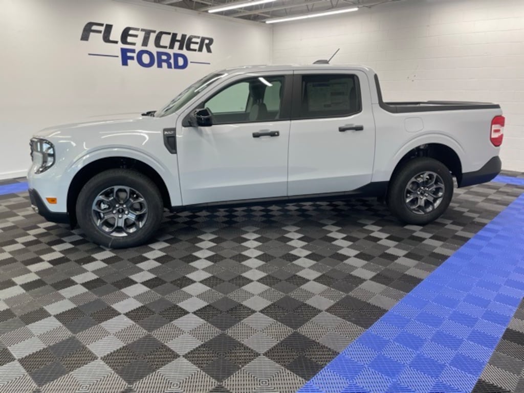 New 2025 Ford Maverick XLT Truck