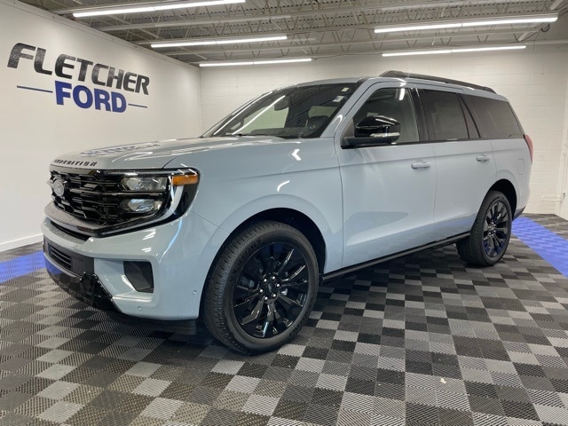 2025 Ford Expedition Platinum's photo