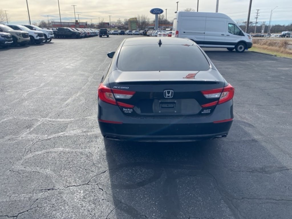 Used 2018 Honda Accord Touring 2.0T Sedan