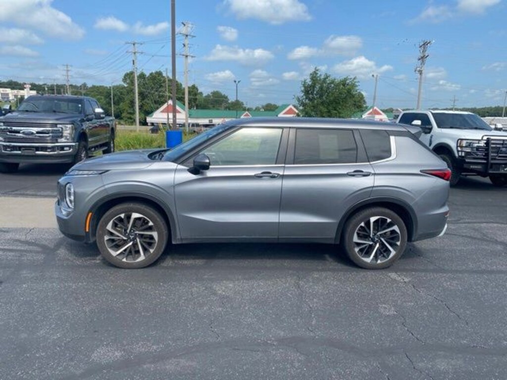 Used 2024 Mitsubishi Outlander SUV