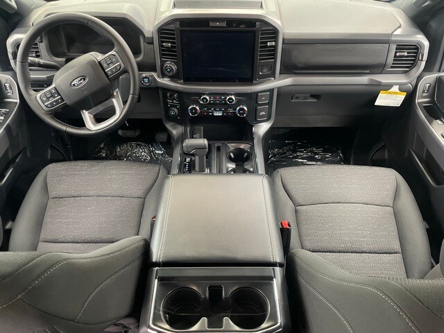 2025 Ford F-150 XLT photo 2
