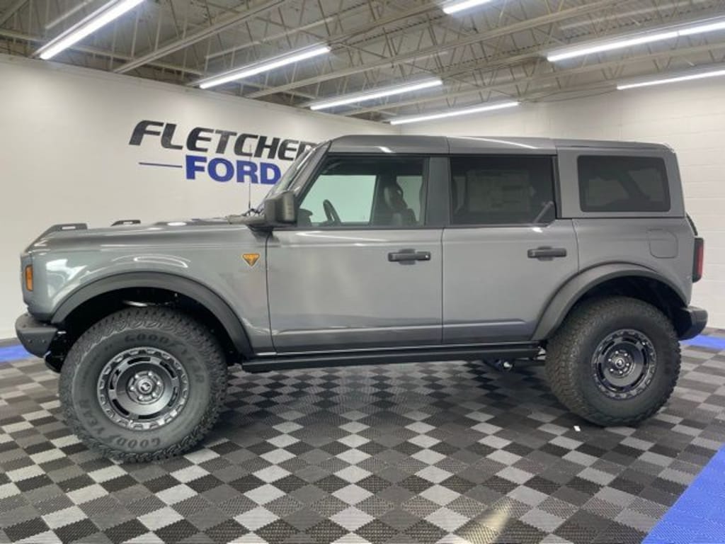 New 2025 Ford Bronco Badlands SUV