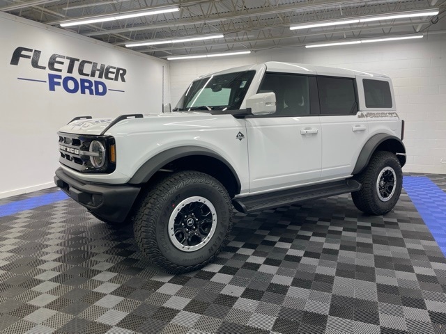 2025 Ford Bronco 4-Door Outer Banks's photo