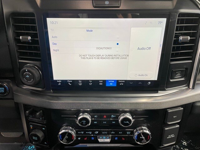 2025 Ford F-350 Platinum photo 4