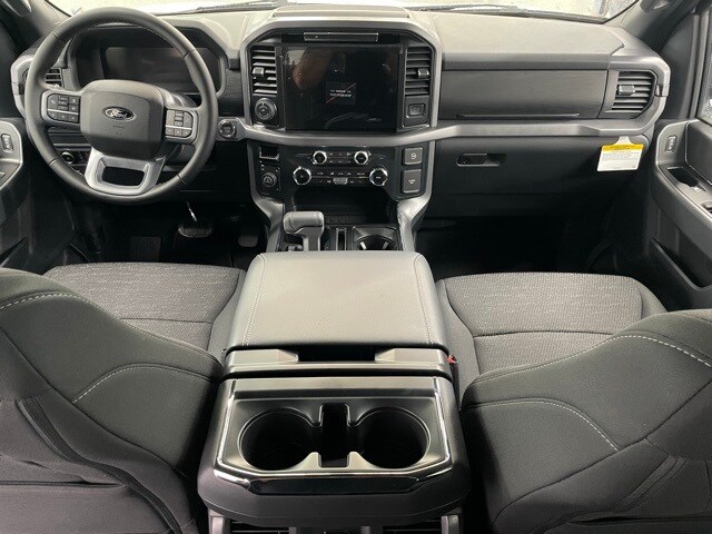 2025 Ford F-150 XLT photo 2