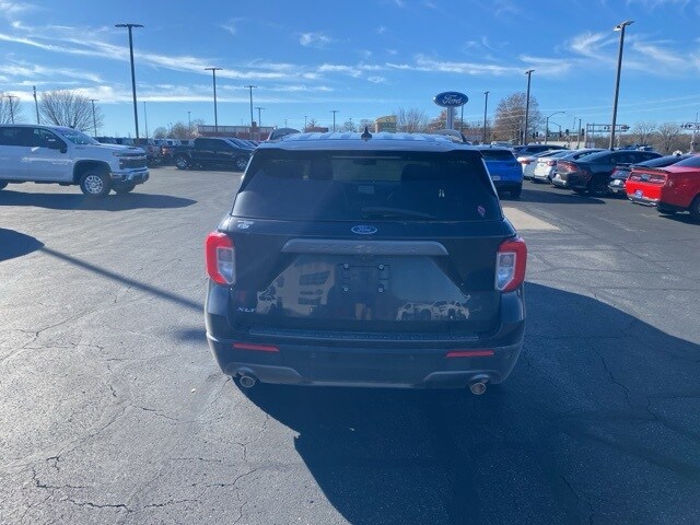 2022 Ford Explorer XLT photo 3