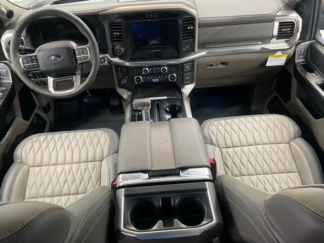 2025 Ford F-150 Platinum photo 2