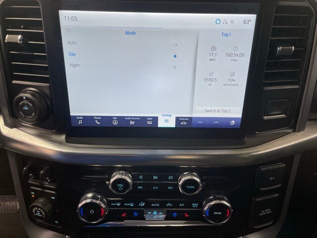 2023 Ford F-150 Lariat photo 3