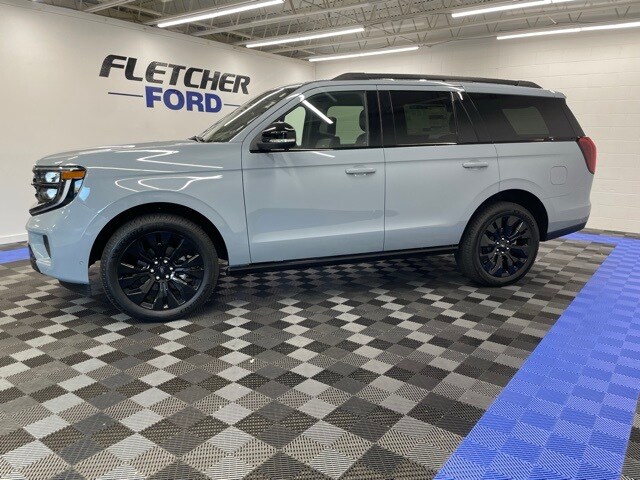 2025 Ford Expedition Platinum photo 3