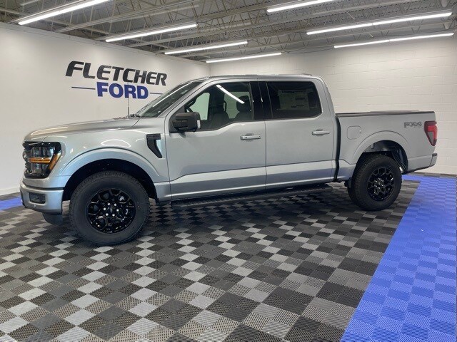 2025 Ford F-150 XLT photo 3